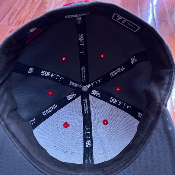 Fitted Yankees Cap - Picture 6 of 6